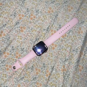 Apple Pink Smartwatch Sleek Design